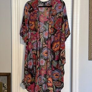 Torrid Shirttail Floral Kimono - Size 2 (2XL)